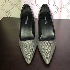 Kenneth Cole Black and White Heels